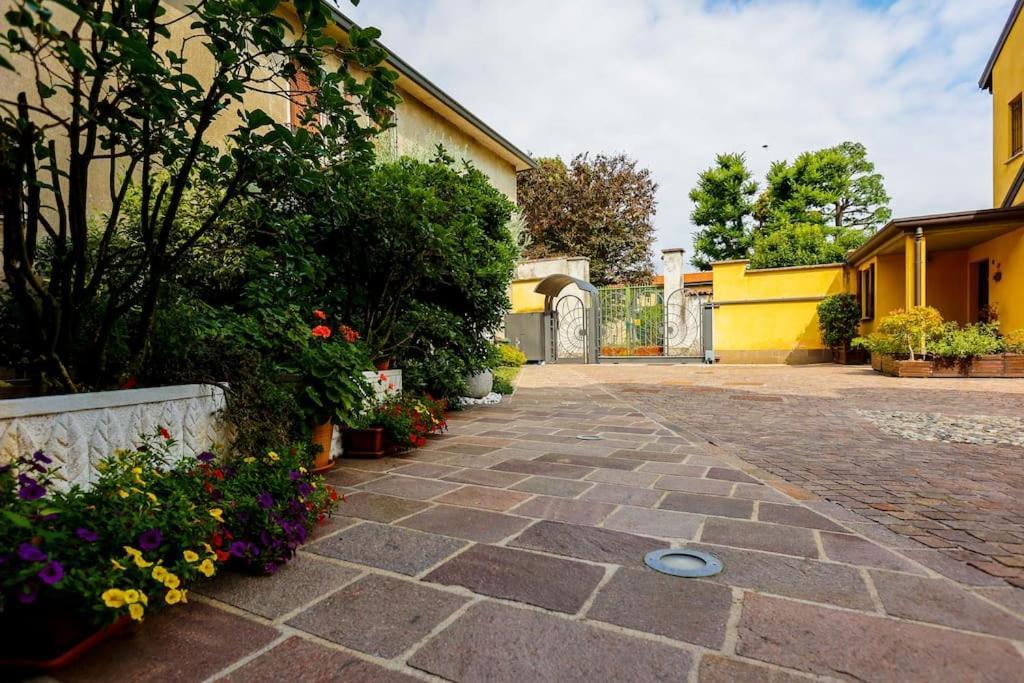 Prestigioso Appartamento Di 70Mq Vicino Milano 레냐노 외부 사진